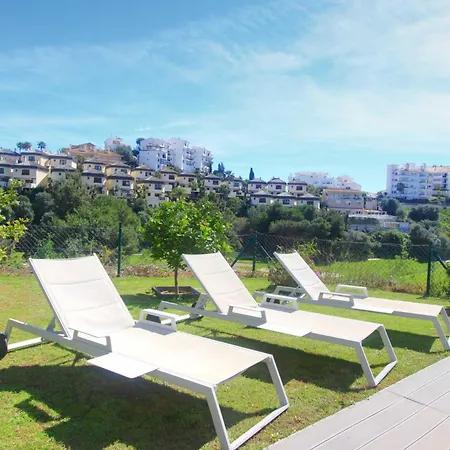 1166 Modern Luxury With Panoramic Golf Views *